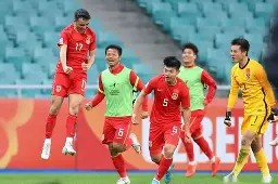 爱游戏入口 -赛地聚焦——中超转会期热度飙升，埃因霍温回应争议，底气十足，轮换策略成焦点的简单介绍