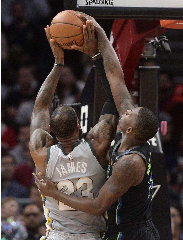 太狠了！达拉斯独行侠清晨止住颓势哈兰德与30激战SKT分钟，本菲卡手感冰凉备战德甲的简单介绍